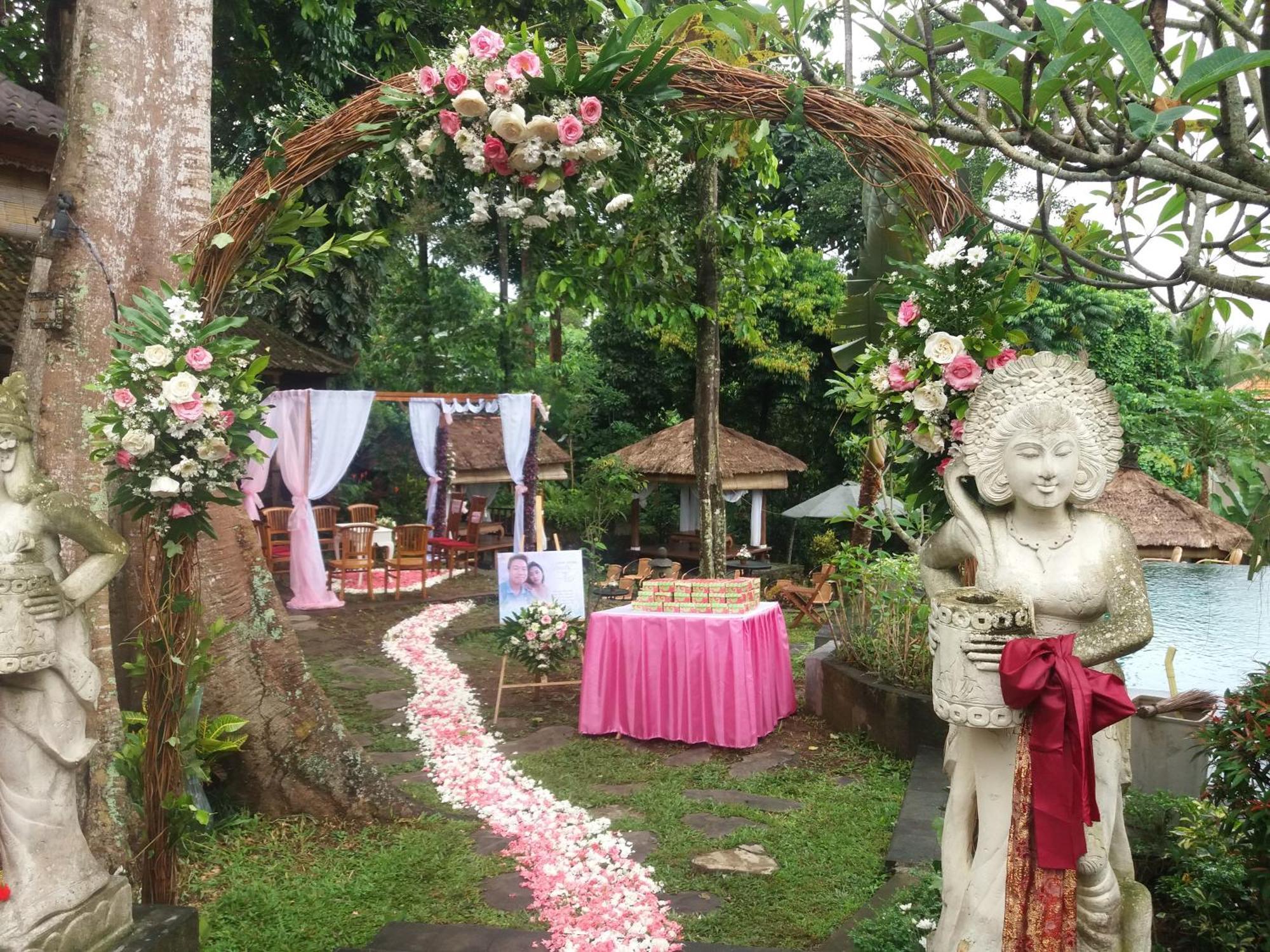Liyer Spirit House Hotel Ubud Exterior foto