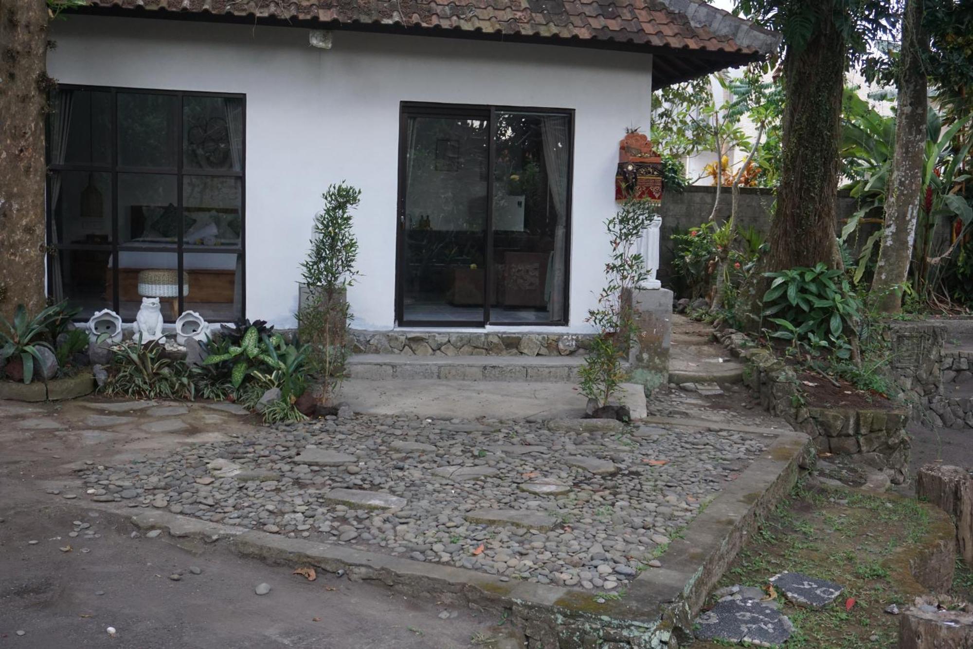 Liyer Spirit House Hotel Ubud Exterior foto