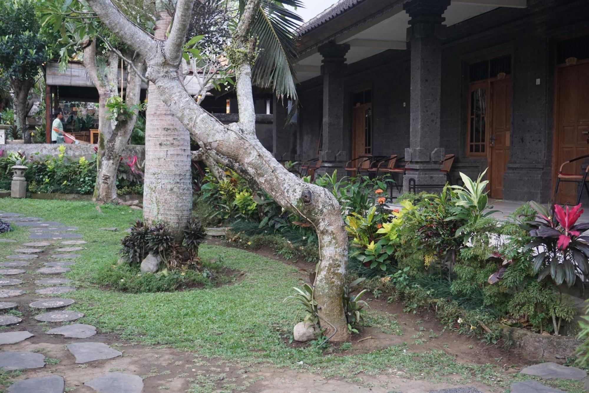 Liyer Spirit House Hotel Ubud Exterior foto