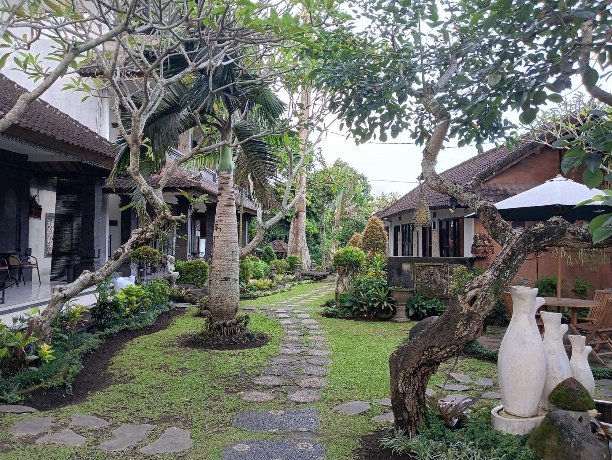Liyer Spirit House Hotel Ubud Exterior foto