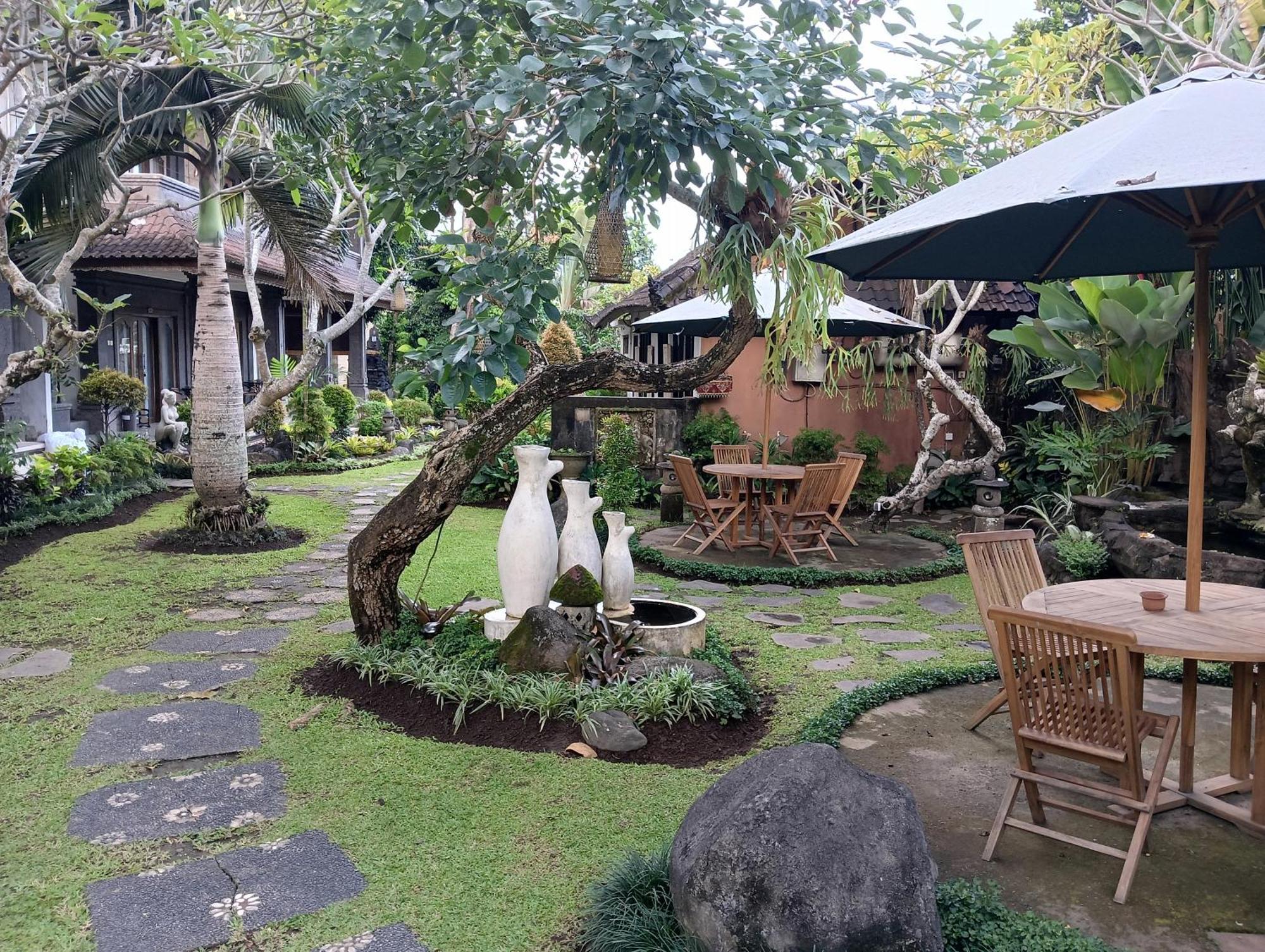 Liyer Spirit House Hotel Ubud Exterior foto