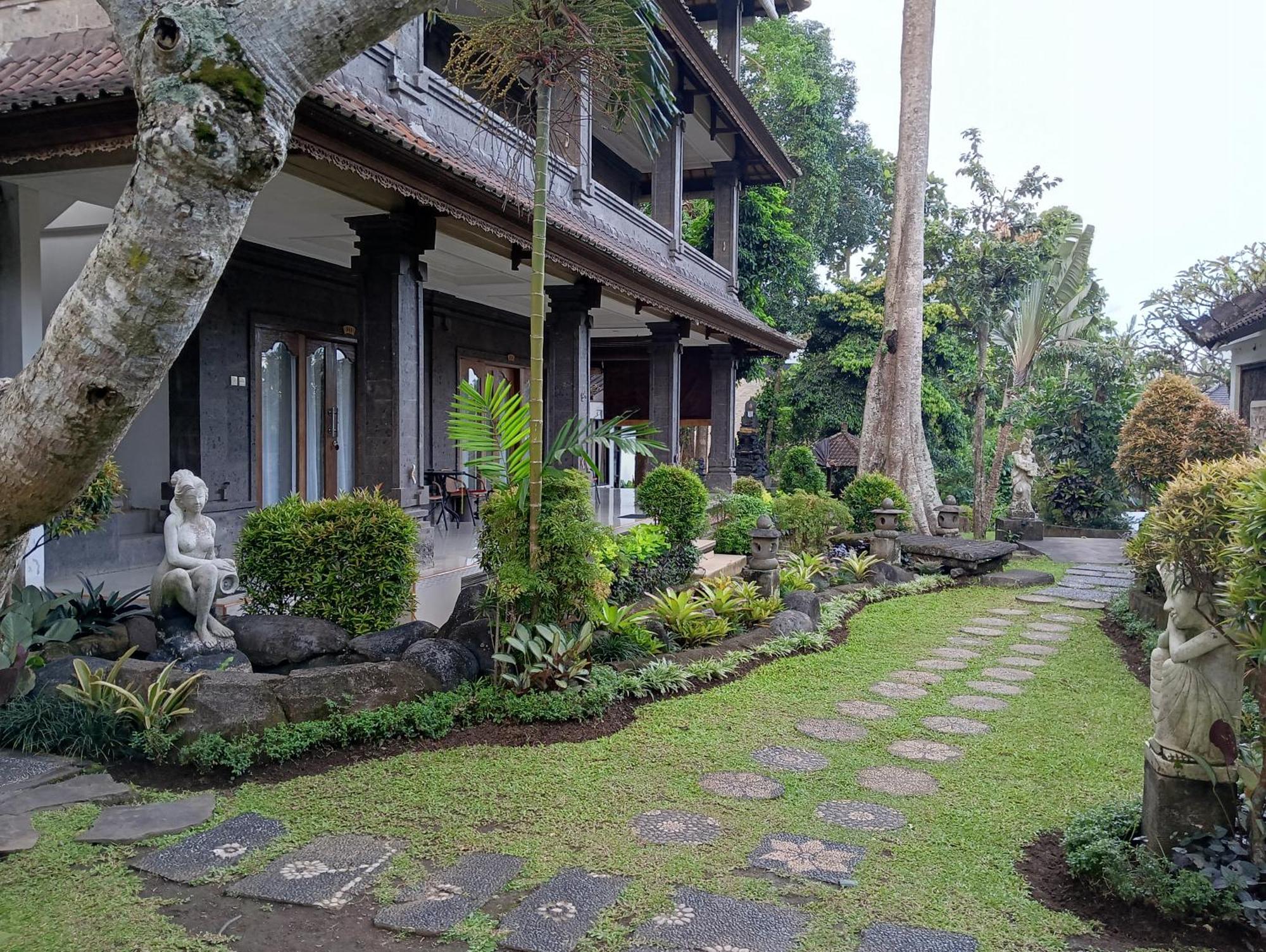 Liyer Spirit House Hotel Ubud Exterior foto